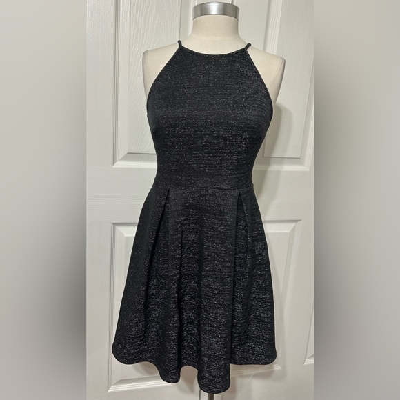 Soprano Dresses & Skirts - Soprano Women’s Black Silver Metallic Shimmer Skater Dress Fit N Flare Size S